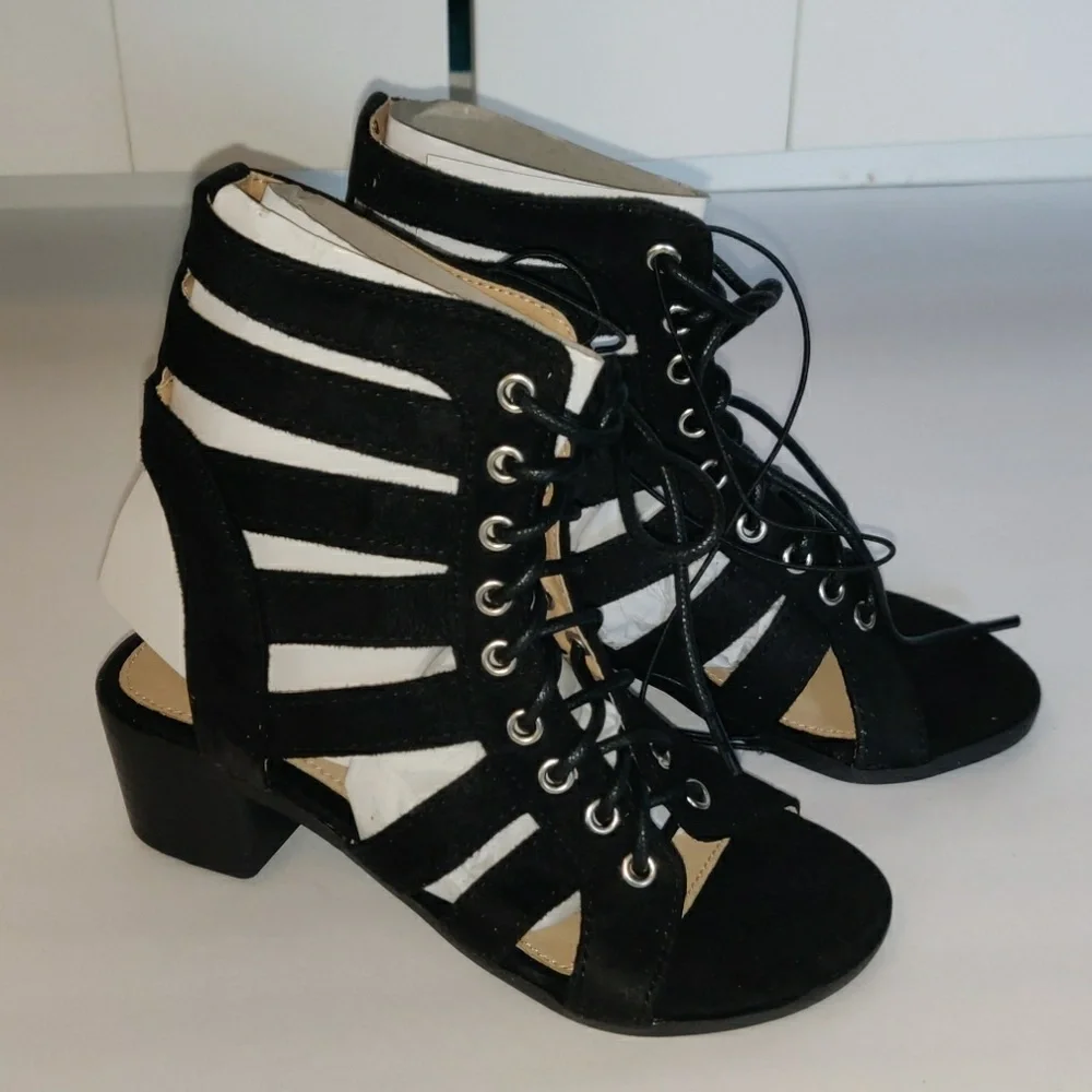 Nicole Miller girl dress shoes